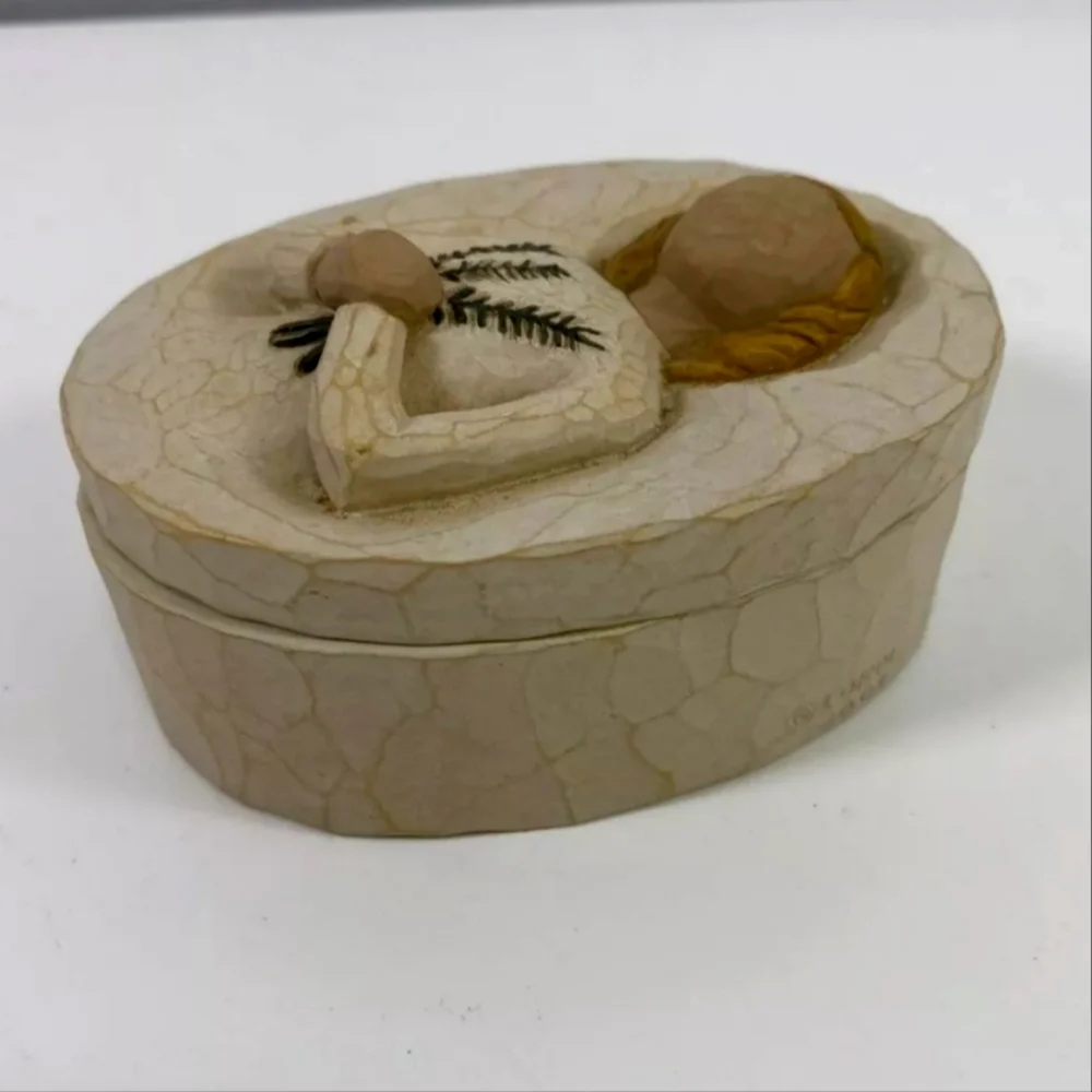 2004 Susan Lordi Willow Tree Remembrance Box of Memories Sm Trinket/ Ring Box